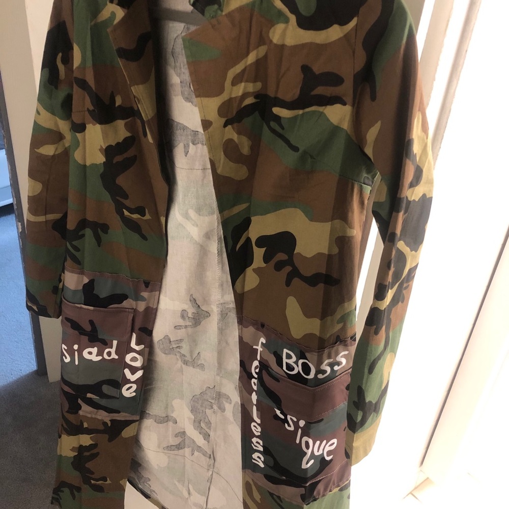 Woman’s jacket - Picture 5 of 5
